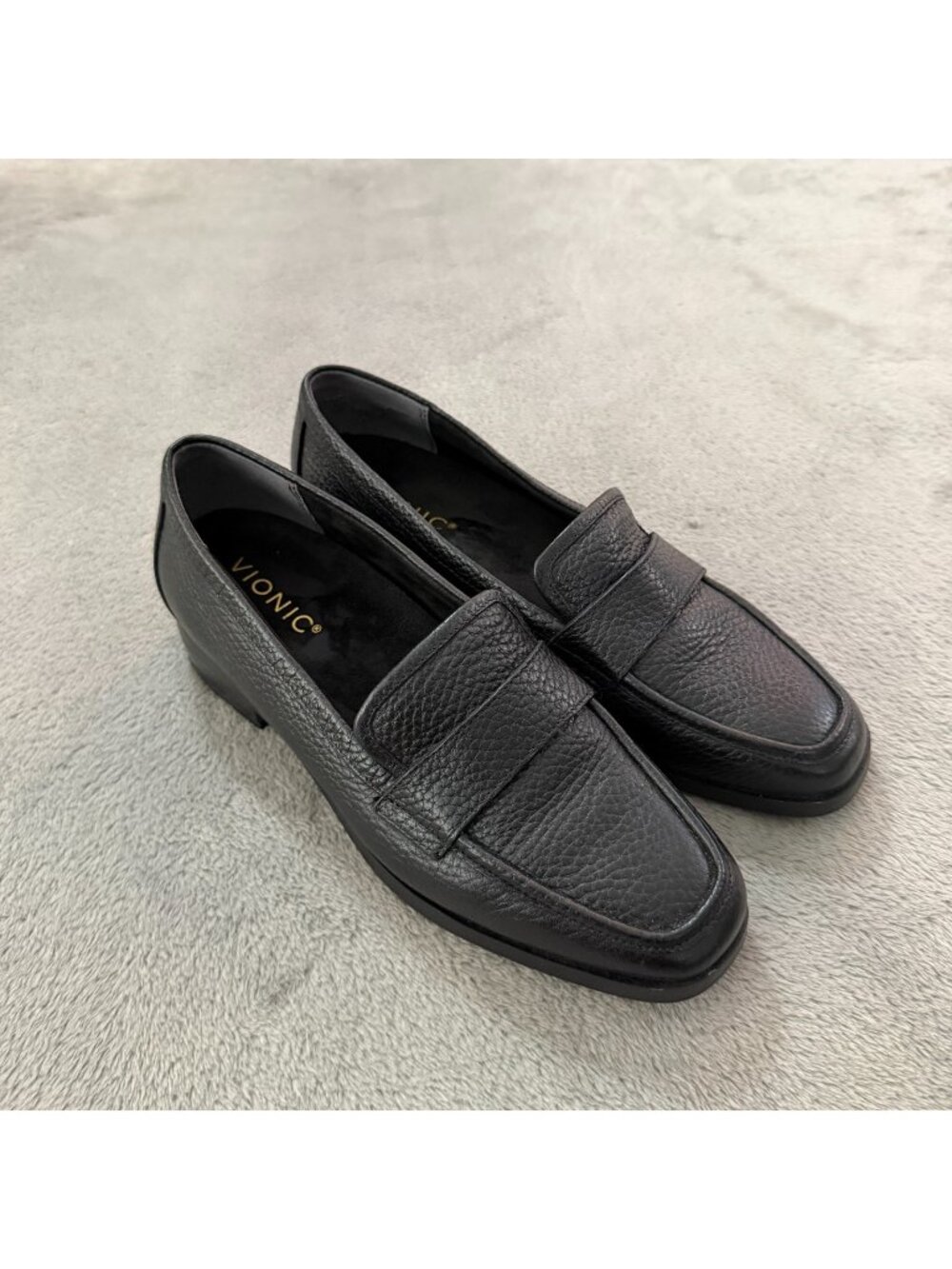 Vionic Sellah Black Slip On Penny Loafers Shoes Womens size 7 Leather